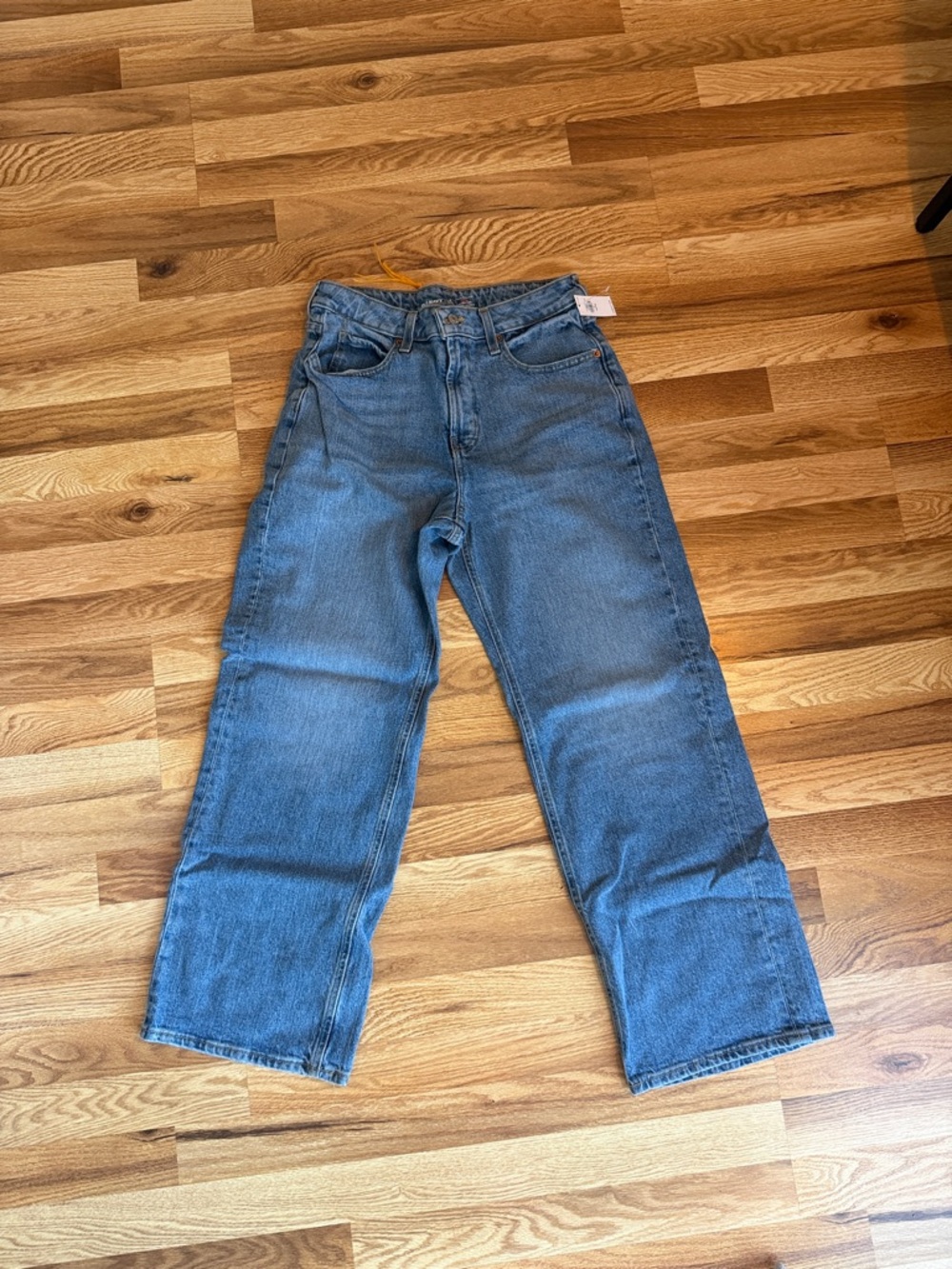 Curvy Extra High-Waisted Sky-Hi Wide-Leg Jeans - Picture 3 of 4